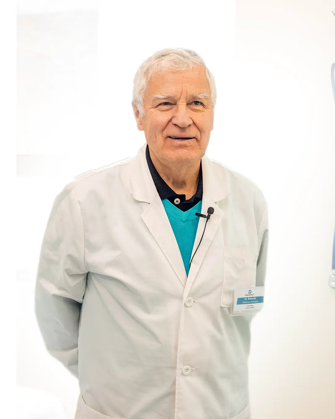 Doctor en centro médico Rolando Reinbach